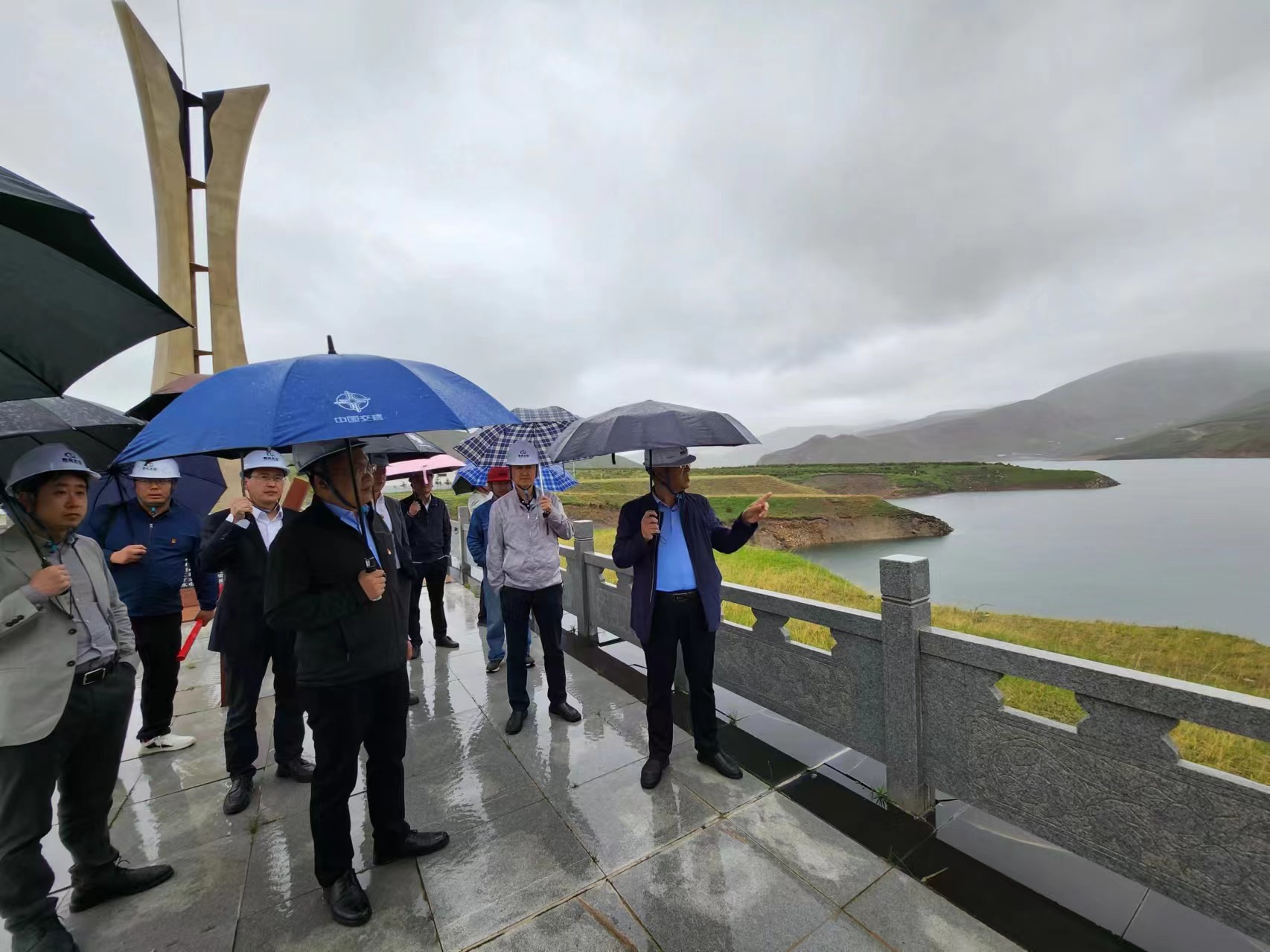 機(jī)關(guān)黨支部與中交集團(tuán)青?？偛柯?lián)合支部開(kāi)展聯(lián)學(xué)聯(lián)建主題黨日